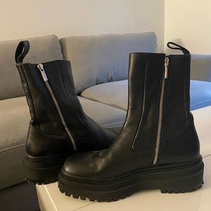ZARA - LOW HEELED LEATHER ANKLE BOOTS WITH LUG SOLES